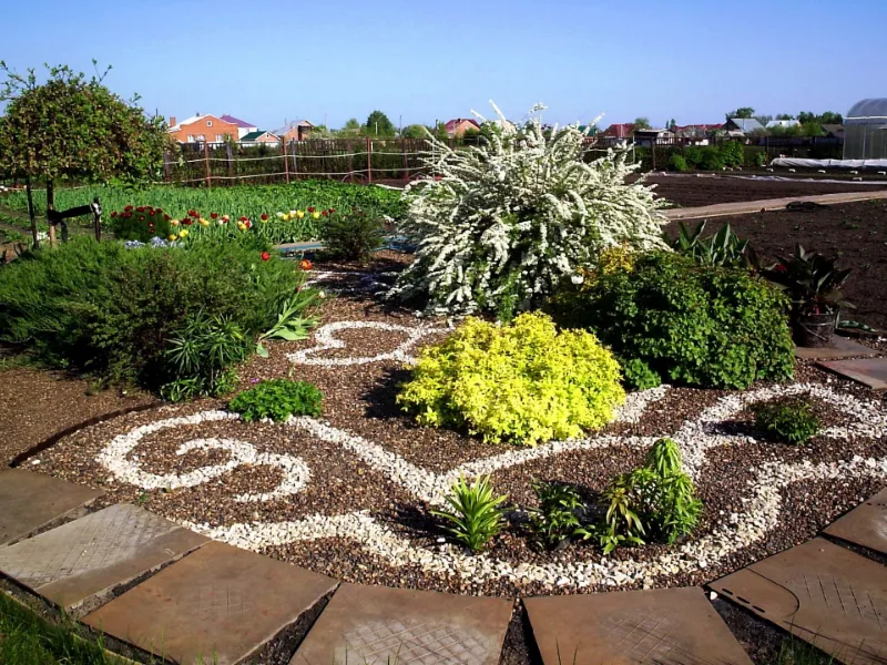 Креативная арабеска в саду