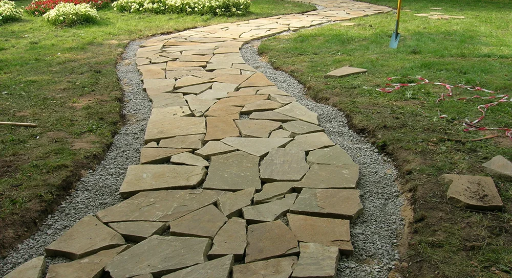 Дорожка из камня